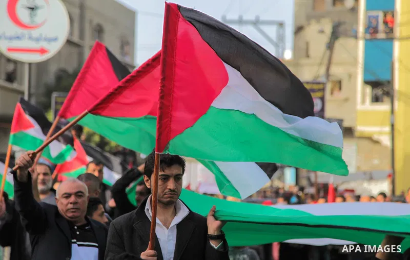 Palestinians participate in a demonstration to support the palestinian reconciliation efforts between Fatah and Hamas, and demand better living conditions, in Jabalia in the northern Gaza Strip on February 01, 2018. Phot...
