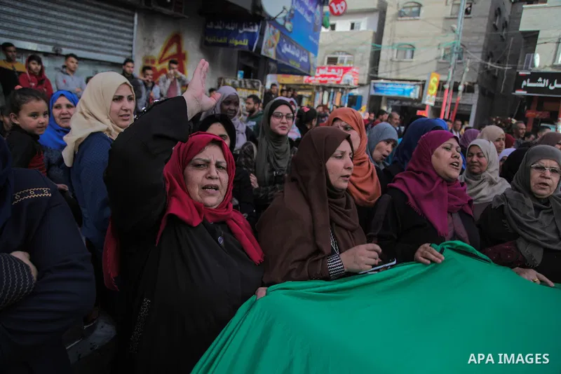 Palestinians participate in a demonstration to support the palestinian reconciliation efforts between Fatah and Hamas, and demand better living conditions, in Jabalia in the northern Gaza Strip on February 01, 2018. Phot...