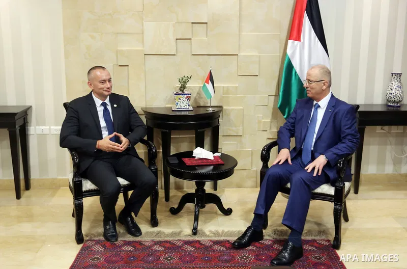 Palestinian Prime Minister Rami Hamdallah meets with Nikolay Mladenov, United Nations Special Coordinator for the Middle East Peace Process, at his office in the West Bank city of Ramallah on May 31, 2018. Photo by Prime...