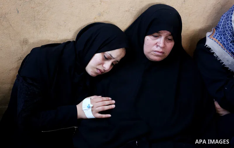 Relatives of 24-year-old Palestinian Mohammed al-Hamayda, who was killed by Israeli troops during clashes in tents protest where Palestinian demand the right to return to their homeland at the Israel-Gaza border, mourn d...