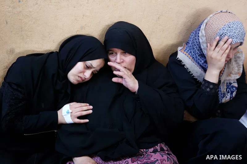 Relatives of 24-year-old Palestinian Mohammed al-Hamayda, who was killed by Israeli troops during clashes in tents protest where Palestinian demand the right to return to their homeland at the Israel-Gaza border, mourn d...