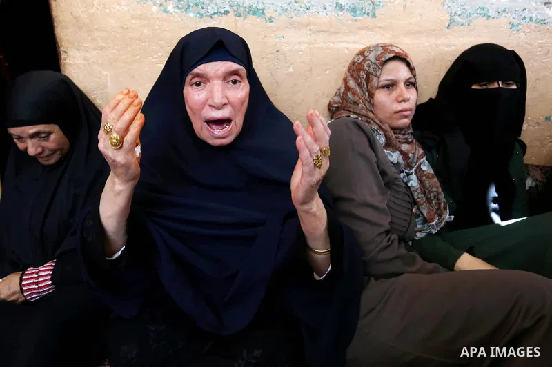 Relatives of 24-year-old Palestinian Mohammed al-Hamayda, who was killed by Israeli troops during clashes in tents protest where Palestinian demand the right to return to their homeland at the Israel-Gaza border, mourn d...
