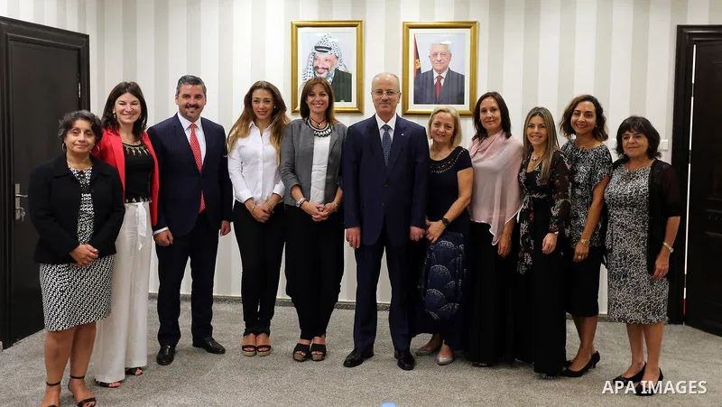 Palestinian Prime Minister, Rami Hamdallah, meets with a delegation of businesswomen from the Palestinian community in Chile, in the West bank city of Ramallah, on July 5, 2018. Photo by Prime Minister Office