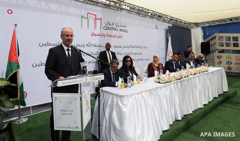 Palestinian Prime Minister, Rami Hamdallah, attends the opening ceremony of the Centro Mall in the West Bank city of Ramallah, on July 23, 2018. Photo by Prime Minister Office