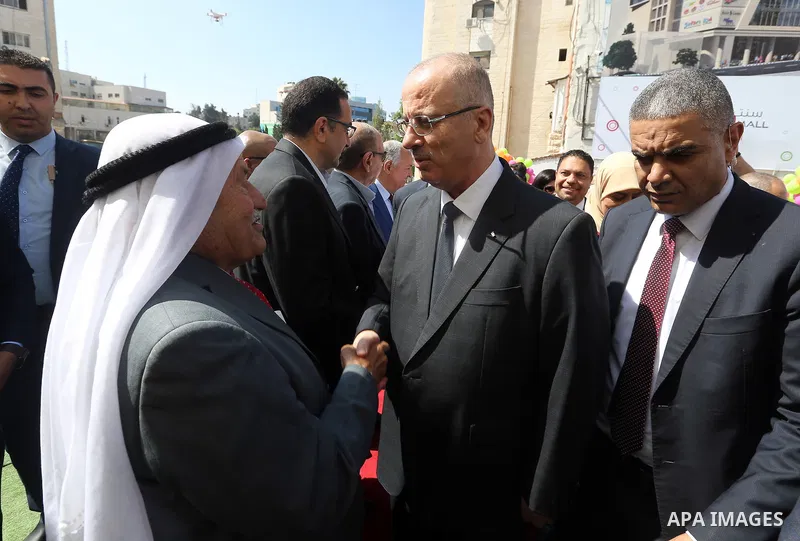 Palestinian Prime Minister, Rami Hamdallah, attends the opening ceremony of the Centro Mall in the West Bank city of Ramallah, on July 23, 2018. Photo by Prime Minister Office
