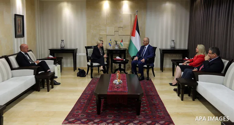 Palestinian Prime Minister Rami Hamdallah meets with Consul General of Sweden Ann Sophie Nelson in the West Bank city of Ramallah on July 30, 2018. Photo by Prime Minister Office