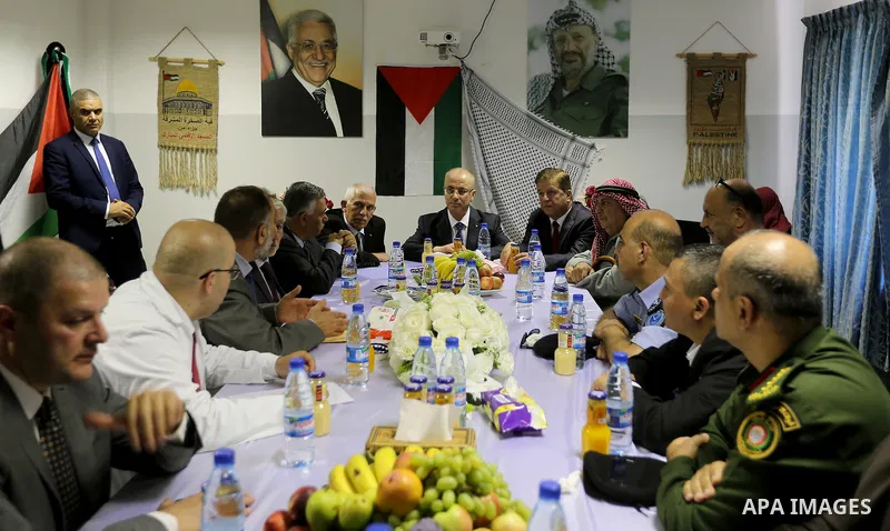 Palestinian Prime Minister Rami Hamdallah opens departments in Hebron hospitals, in the West Bank city of Hebron, on Aug. 01, 2018. Photo by Prime Minister Office
