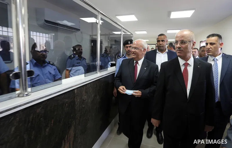 Palestinian Prime Minister Rami Hamdallah, attends the opening of the city of pilgrims at the King Hussein crossing, in the West Bank city of Jericho on August 6, 2018. Photo by Prime Minister Office