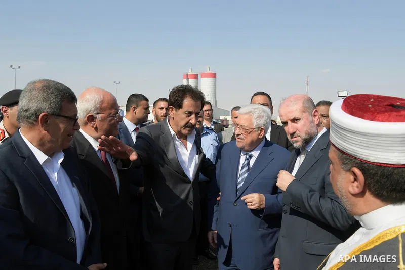 Palestinian President Mahmoud Abbas inspects City of pilgrims, in the West Bank of Jericho, on Aug. 06, 2018. Photo by Thaer Ganaim