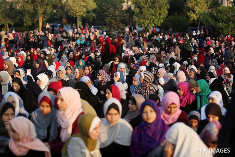 Palestinian muslims perform the prayer of Eid al-Adha or the feast of sacrifice in Gaza city, on August 21, 2018. Muslims around the world are celebrating Eid al-Adha, the "Feast of Sacrifice", which marks the end of the...