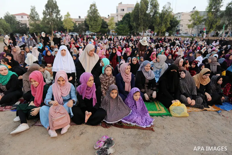 Palestinian muslims perform the prayer of Eid al-Adha or the feast of sacrifice in Gaza city, on August 21, 2018. Muslims around the world are celebrating Eid al-Adha, the "Feast of Sacrifice", which marks the end of the...