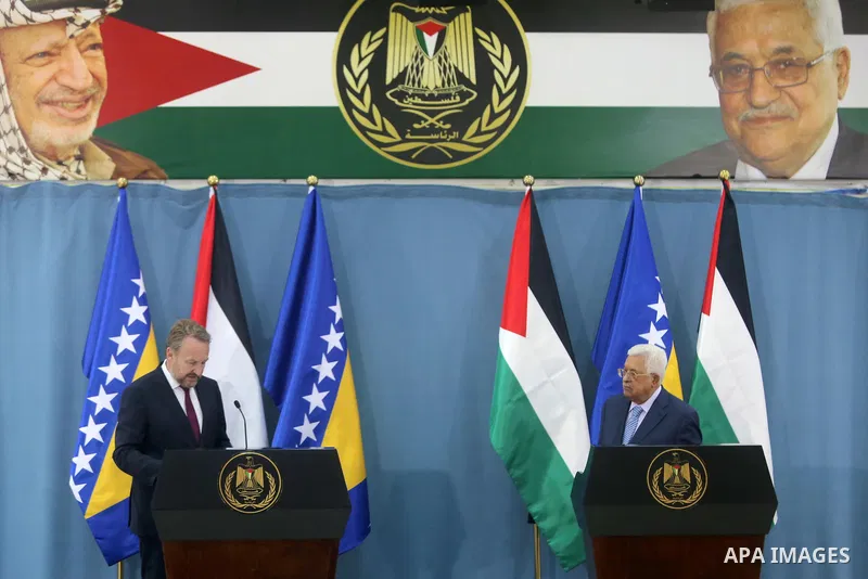 Palestinian President Mahmoud Abbas and Chairman of the Tripartite Presidency of Bosnia and Herzegovina Bakir Izetbegovic hold a joint press conference, in the West Bank city of Ramallah on August 29, 2018. Photo by Shad...