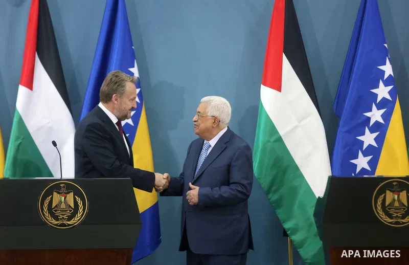 Palestinian President Mahmoud Abbas and Chairman of the Tripartite Presidency of Bosnia and Herzegovina Bakir Izetbegovic hold a joint press conference, in the West Bank city of Ramallah on August 29, 2018. Photo by Shad...