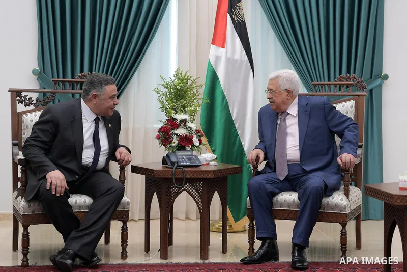 Palestinian President Mahmoud Abbas Meets with Egyptian intelligence delegation, in the West Bank city of Ramallah on Septmeper 01, 2018. Photo by Thaer Ganaim