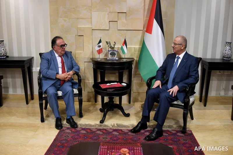 Palestinian Prime Minister, Rami Hamdallah meets with representative of Mexico to Palestine, Sergio Sierra Bernal, in the West Bank city of Ramallah on Sep. 02, 2018. Photo by Prime Minister Office