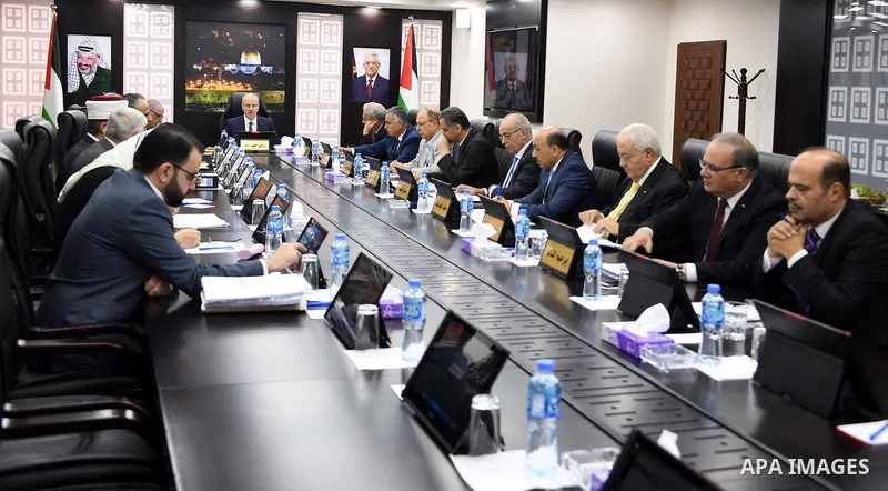 Palestinian Prime Minister Rami Hamdallah chairs a meeting of council of ministers in the West Bank city of Ramallah on September 4, 2018. Photo by Prime Minister Office