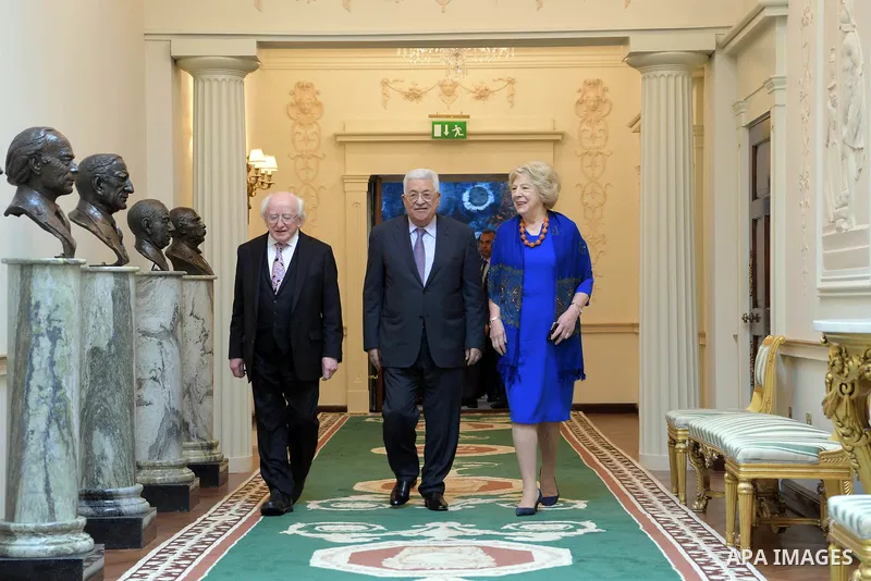Palestinian President Mahmoud Abbas is welcomed by President of Ireland Michael D. Higgins and his wife Sabina Higgins at the Presidential Palace in Dublin, Ireland on September 22, 2018. Photo by Thaer Ganaim