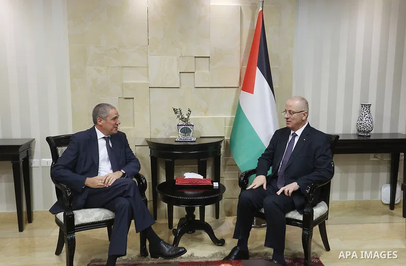 Palestinian Prime Minister, Rami Hamdallah, meets with EU representative to Palestine Ralph Trav, in the West Bank city of Ramallah on September 23, 2018. Photo by Prime Minister Office