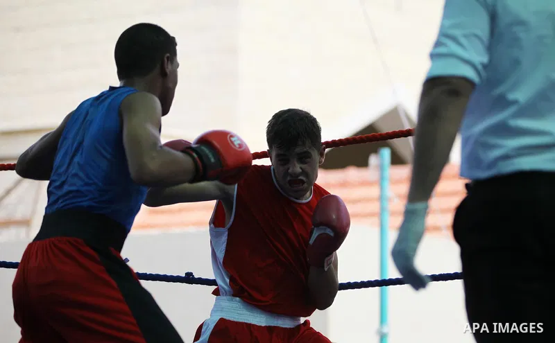 Palestinian fighters compete during the first individual boxing tournament at the University College of Applied Sciences "UCAS" in Gaza city, on September 30, 2018. Photo by Mahmoud Ajjour