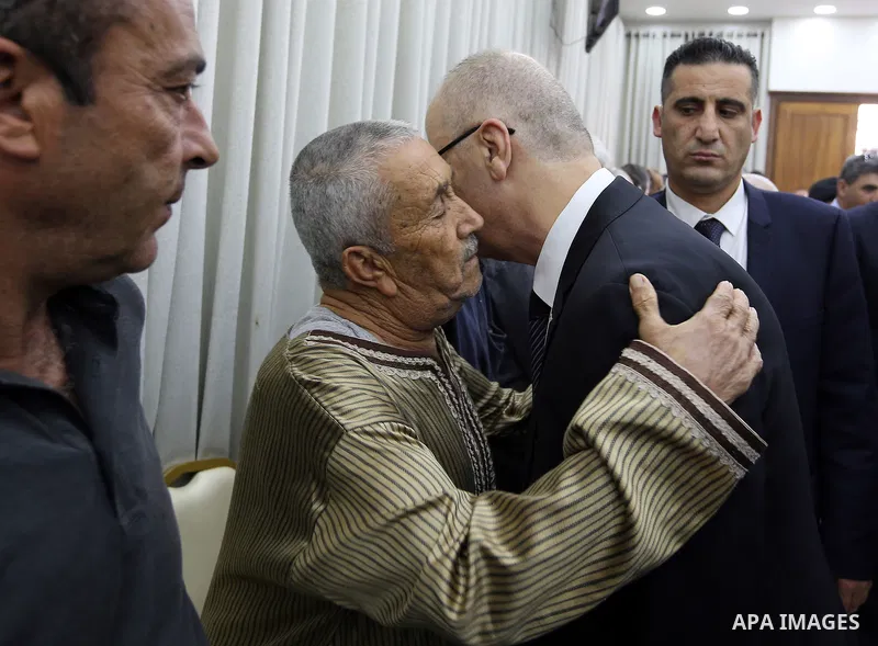 Palestinian Prime Minister Rami Hamdallah offered his condolences to Aisha al-Rabi, family, in the West Bank village of Becya, near The West Bank City of Salfit, on October 14 2018. Photo by Prime Minister Office