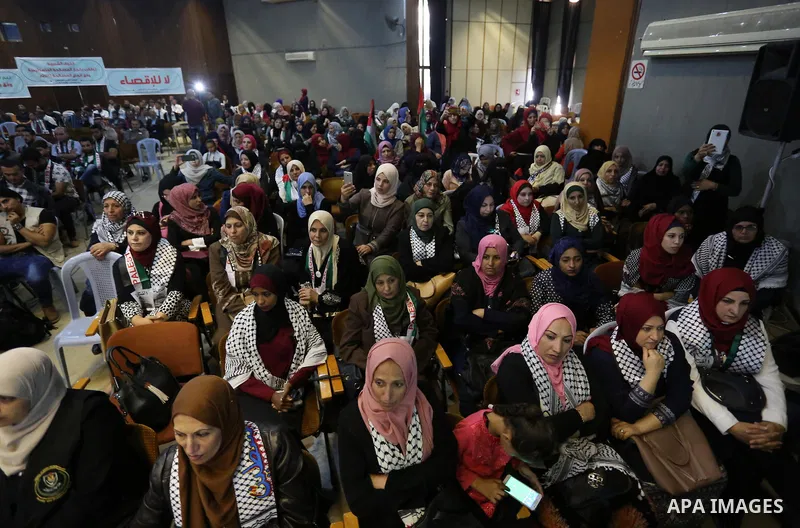 Palestinians attend a meeting about lift the sanctions, organized by Political and popular forces, in Gaza City on October 28, 2018. Photo by Ashraf Amra