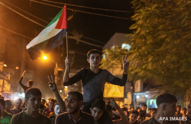 Palestinians take part in a demonstration against the killing of Palestinian teenagers, by an Israeli air strike the day before, in Jabalia in the northern of Gaza Strip on October 29, 2018. Photo by Ramez Habboub