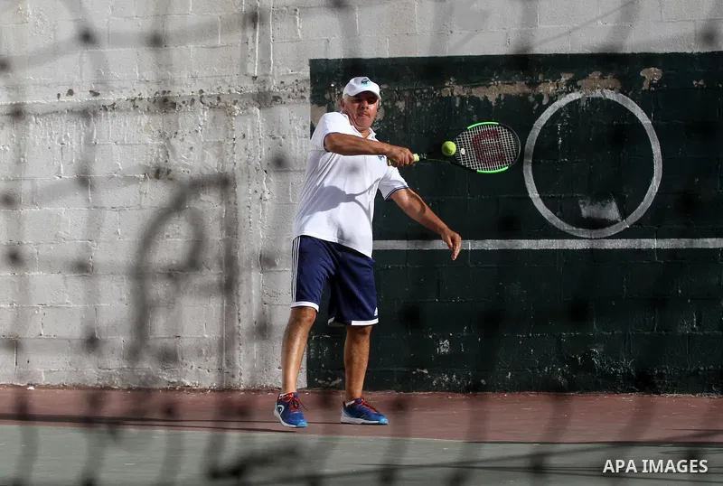 Palestinian tennis's players participate during doubles match at a local tennis championship, in Gaza City on October 31, 2018. Photo by Mahmoud Ajjour