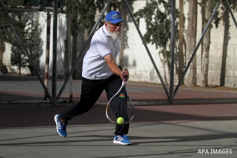 Palestinian tennis's players participate during doubles match at a local tennis championship, in Gaza City on October 31, 2018. Photo by Mahmoud Ajjour