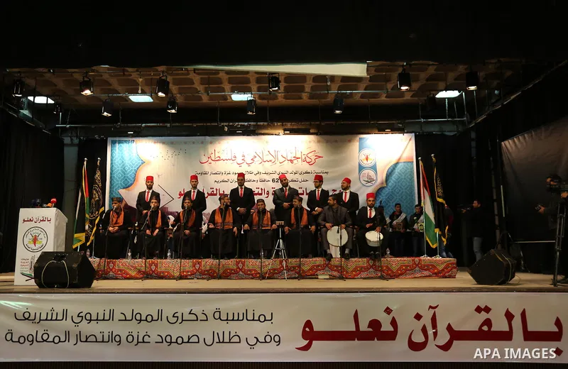 Palestinian youths and girls attend a religious ceremony after they completing the Koran education, organized by Islamic Jihad in Gaza City on November 25, 2018. Photo by Ashraf Amra
