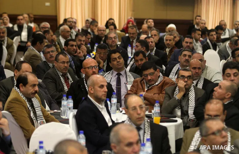 Palestinians attend the 6th Conference of Surgery in Palestine, in Gaza city, on November 29, 2018. Photo by Mahmoud Ajjour