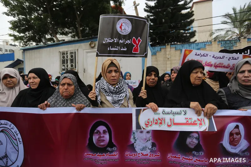 Palestinian supporters of Islamic Jihad movement take part during a protest to show solidarity with Palestinian Prisoners held in Israeli jails, in front of the high commissioner for human rights headquarters, in Gaza ci...