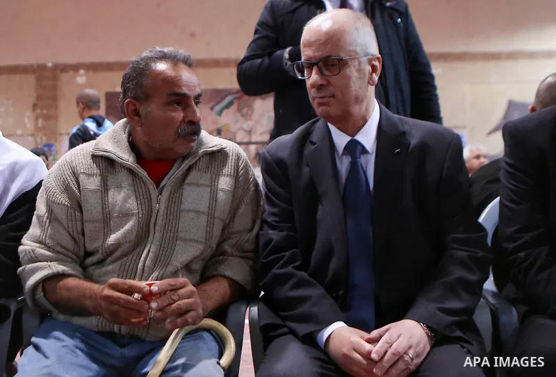 Palestinian Prime Minister Rami Hamdallah offers condolences for the family of Mohammad Habali, who was killed by Israeli forces, in the West Bank city of Tulkarem, on December 4, 2018. Photo by Prime Minister Office