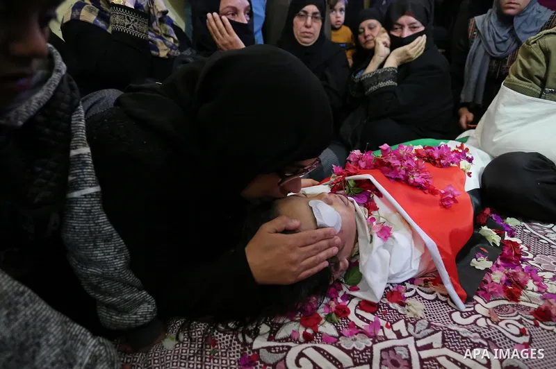 Relatives of Palestinian boy Ahmed Abu abed, 5, who was died of his wounds which he sustained by Israeli forces during clashes in tents protest where Palestinians demand the right to return to their homeland at the Israe...