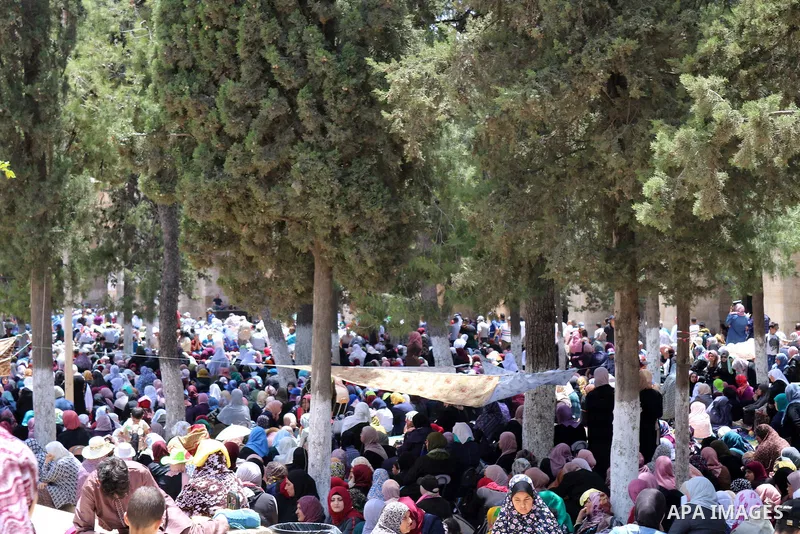 Palestinian Muslim worshipers attend Friday prayers durig the holy fasting month of Ramadan at al-Aqsa mosque compund, in Jerusalem's Old city, May 17, 2019. Photo by Abdalrahman Alami