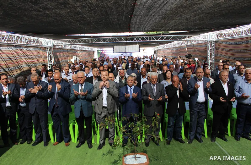 Palestinians display Grapes during the Palestinian grapes festival in the West Bank city of Hebron, on September 14, 2019. Hebron is very famous in grape production as it contains many fields of grapes, the summer is the...