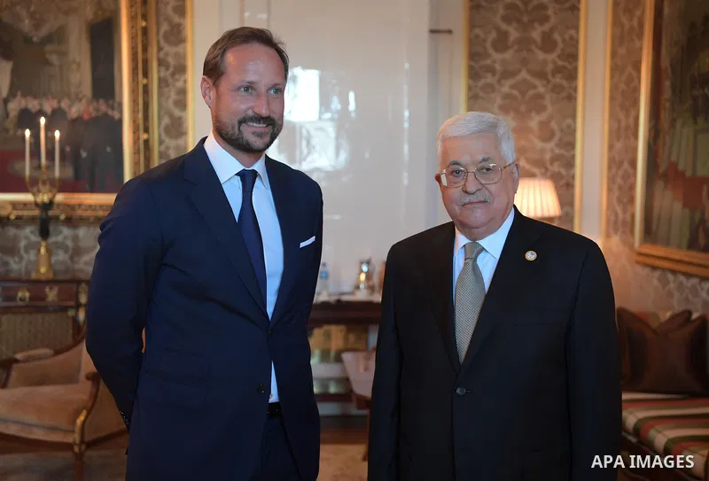 Palestinian President Mahmoud Abbas meets with the Crown Prince of Norway, in Oslo, on September 20, 2019. Photo by Thaer Ganaim