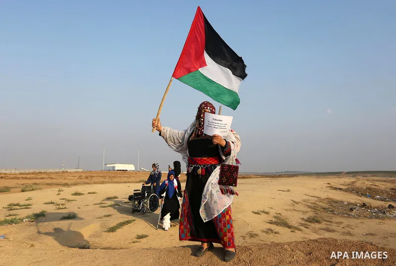 Palestinians take part in a protest to demand the right to return to their homeland at the Israel-Gaza border, in the east of Gaza City on October 16, 2019. Photo by Ashraf Amra