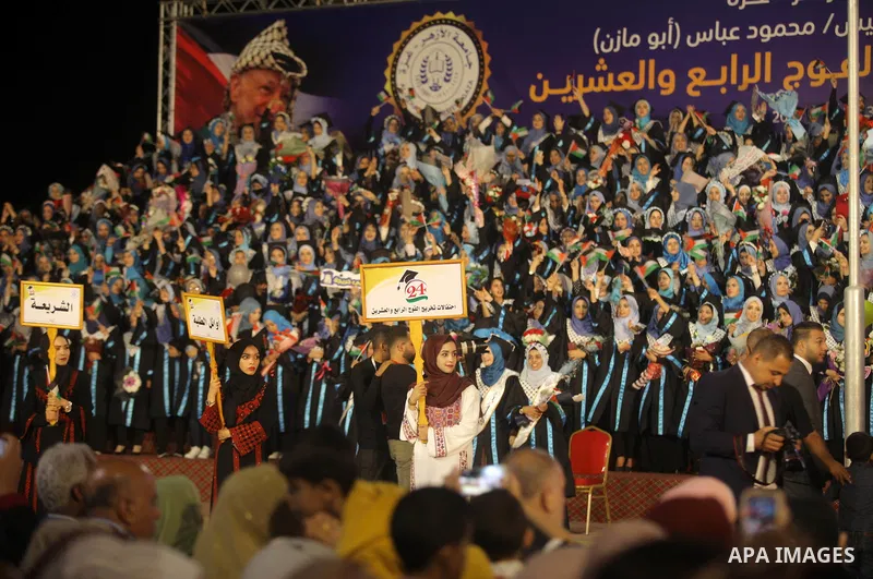 Palestinian students attend their graduation ceremony at al-Azhar University in Gaza city on October 31, 2019. Photo by Mahmoud Ajjour