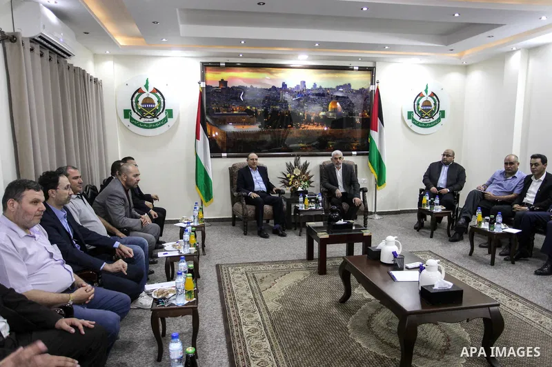 Hamas leader in the Gaza Strip Yahya Sinwar, meets with institutions of civil society representatives, in Gaza City on November 7, 2019. Photo by Mahmoud Ajjour