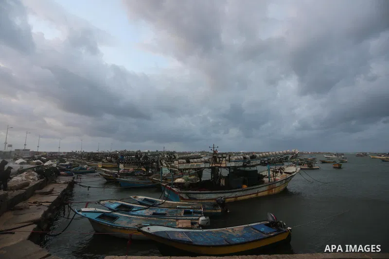 A general view shows the sea port, during a storm day, on January 08, 2020. Photo by Ashraf Amra