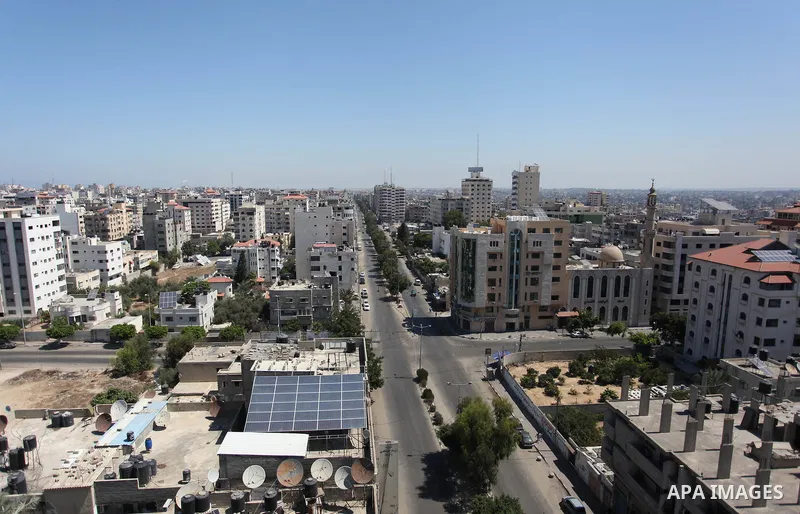 A general view of Gaza City during a 48 hour lockdown imposed following the discovery of the first coronavirus cases in the Gaza Strip on August 25, 2020. Photo by Mahmoud Ajjour