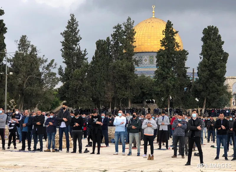 Palestinian Muslim worshippers perform the Friday prayer inside the al-Aqsa mosque compound, Islam's third holiest site, in Jerusalem's Old City on November 6, 2020. Photo by Abdalrahman nader Alami