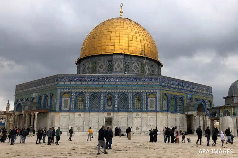 Palestinian Muslim worshippers perform the Friday prayer inside the al-Aqsa mosque compound, Islam's third holiest site, in Jerusalem's Old City on November 6, 2020. Photo by Abdalrahman nader Alami