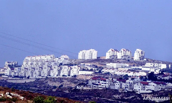 A new housing project at the Jewish settlement of Sheloo in east Jerusalem on August 3,2010. Photo by Mahfouz Abu Turk