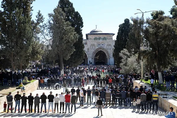 Palestinian Muslim worshipers attend Friday prayers at al-Aqsa mosque compound, in Jerusalem's Old city, on February 28, 2020. Photo by Muhammed Qarout Idkaidek