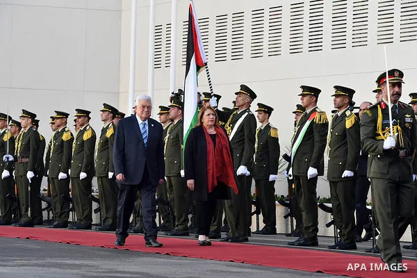 Palestinian President Mahmoud Abbas welcomes Malta's President Marie-Louise Coleiro Preca during a reception ceremony, in the West Bank city Ramallah, on January 31, 2019. Photo by Thaer Ganaim