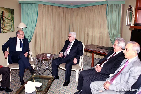 Palestinian President Mahmoud Abbas (Abu Mazen) meets with tunisian Prime Minister on June 05, 2012. Photo by Thaer Ganaim
