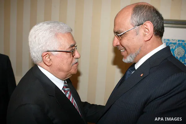 Palestinian President Mahmoud Abbas (Abu Mazen) meets with tunisian Prime Minister on June 05, 2012. Photo by Thaer Ganaim