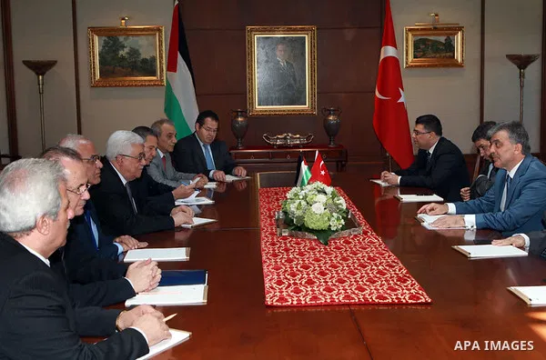 Palestinian President Mahmoud Abbas (Abu Mazen) meets with Turkish President Abdullah Gul in Istanbul on June 04, 2012. Photo by Thaer Ganaim