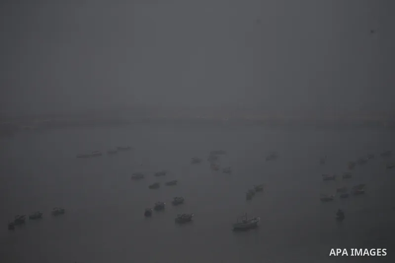 A general view shows the Gaza port during a heavy fog, in Gaza city, on January 10, 2021. Photo by Osama Baba